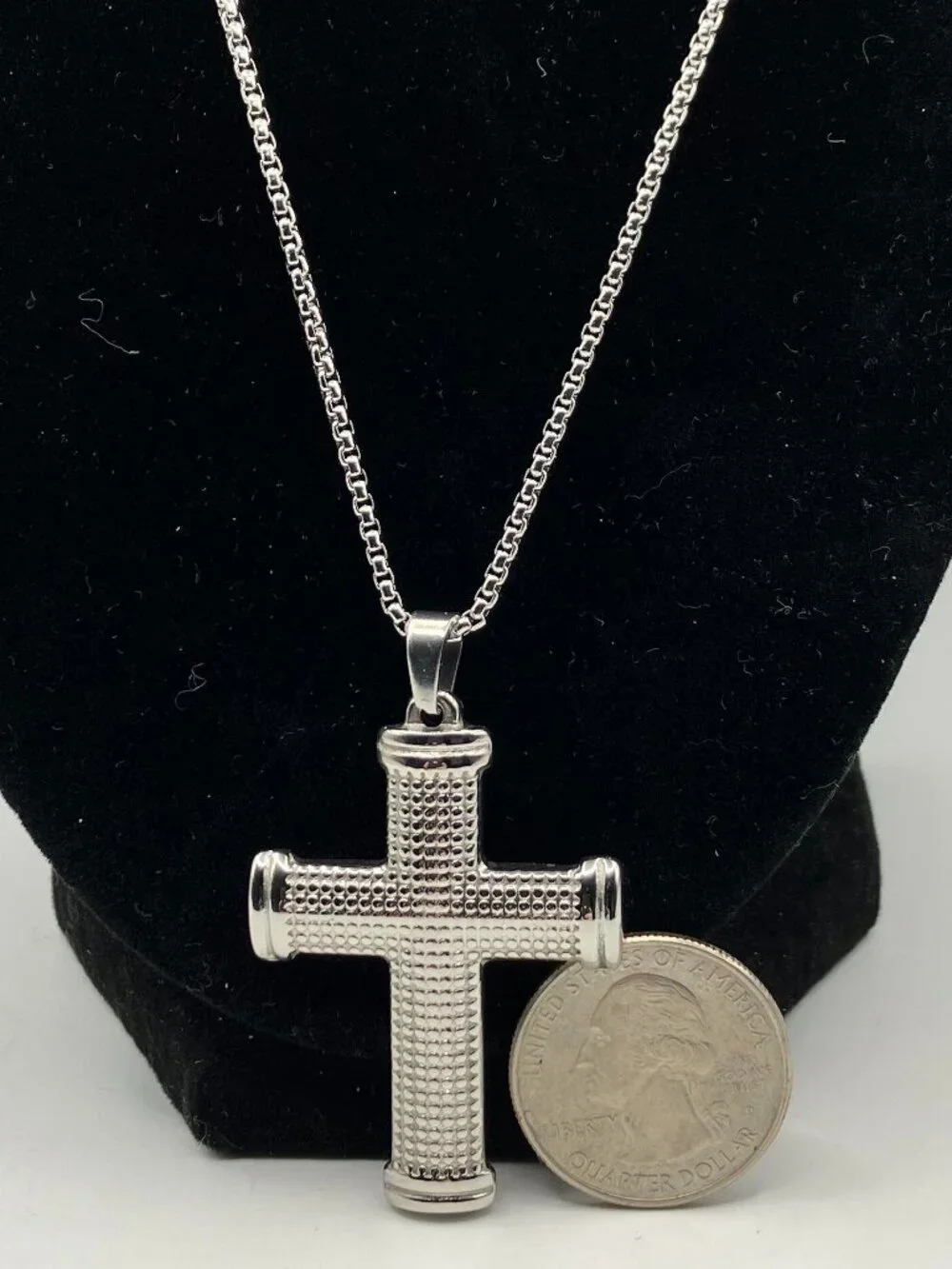 Stainless Steel Cross Pendant Necklace on 19-inch Chunky Chain Brand NEW Chain